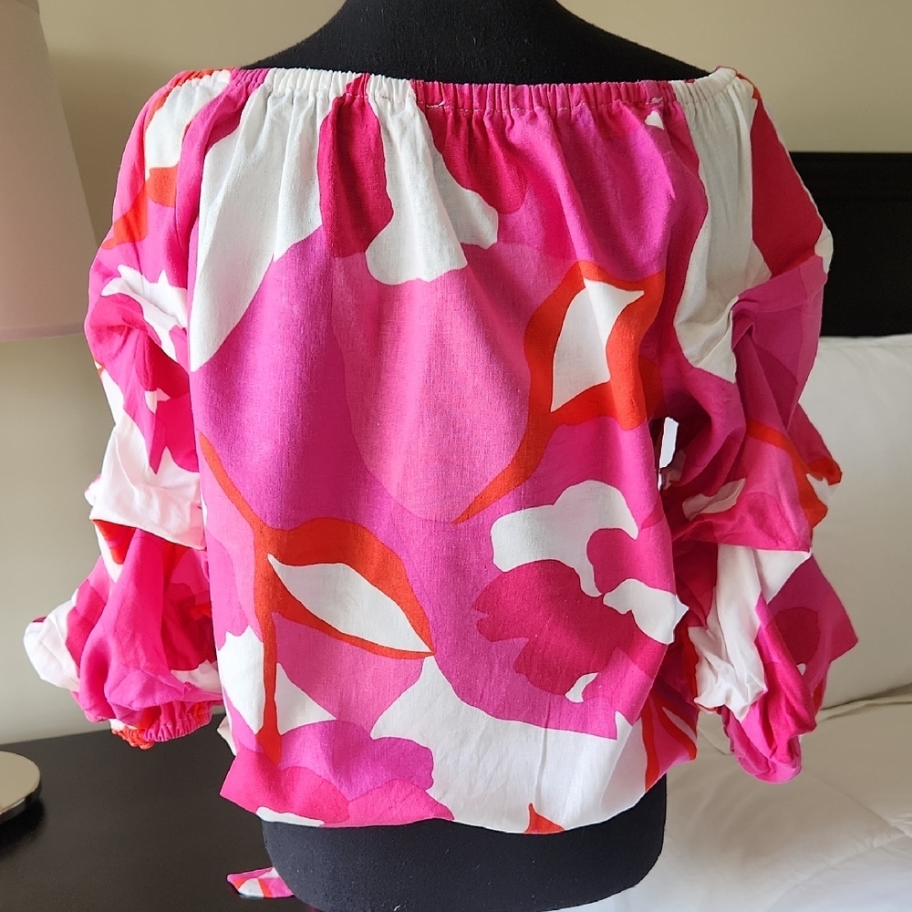 Vince Camuto Women's Printed Linen-Blend Off the Shoulder Tie Front Top - Picture 5 of 5